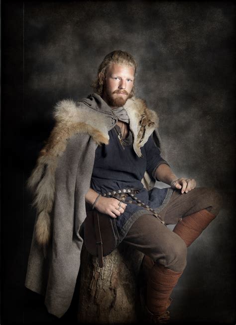 traditional viking clothes for men.